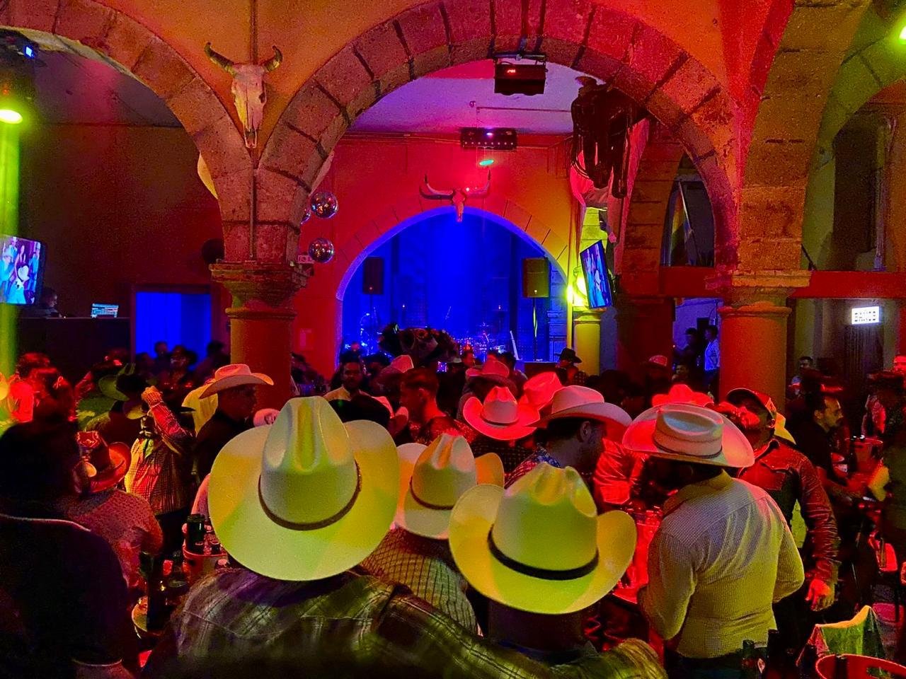 Cantina gay de vaqueros Guadalajara
